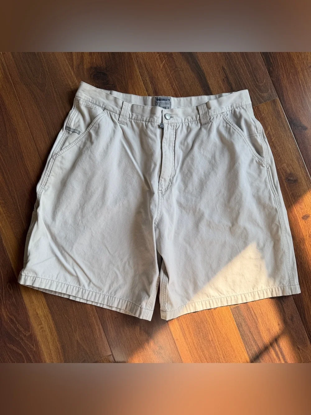 Y2K Quiksilver Khaki Carpenter Shorts Men’s 38 Surfer